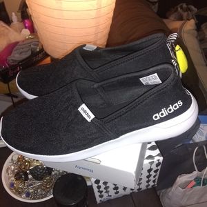 Adidas women's cloudfoam black size 10